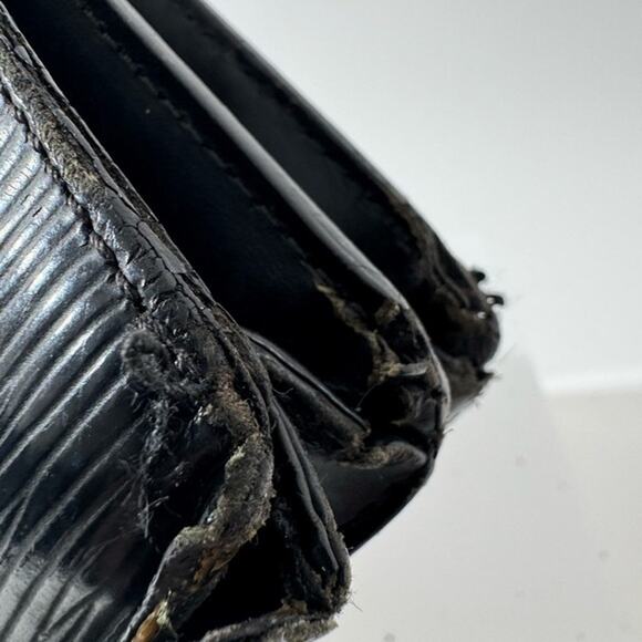 Louis Vuitton Black Briefcase - Picture 7 of 16